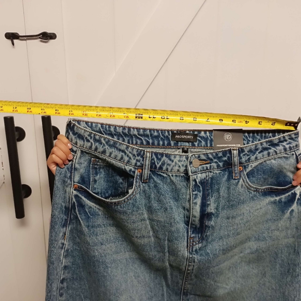 Denim maxi skirt with Frayed Hem - Picture 4 of 5
